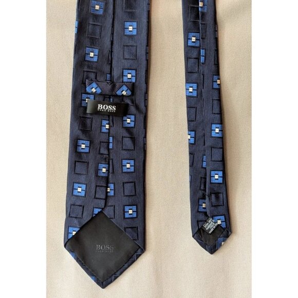 BOSS HUGO BOSS Dress Tie Silk Blue with Squares Geometric Textured Made in Italy - Picture 3 of 6